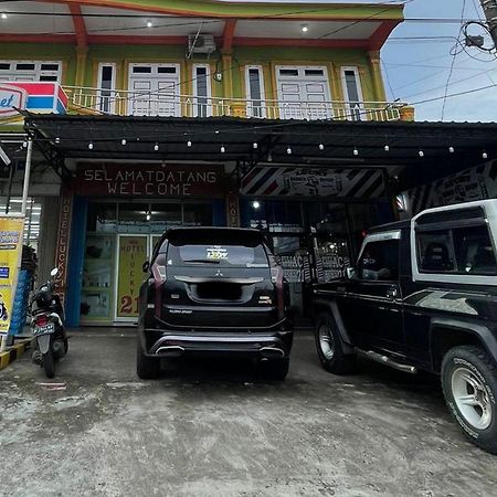 Hotel Lucky 21 Syariah Mitra Reddoorz Lubuklinggau エクステリア 写真