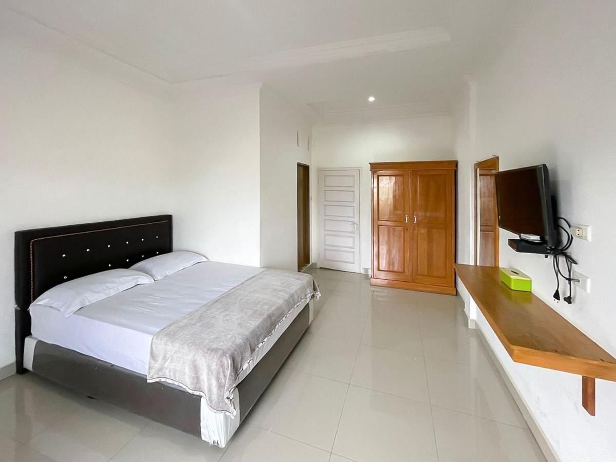 Hotel Lucky 21 Syariah Mitra Reddoorz Lubuklinggau エクステリア 写真