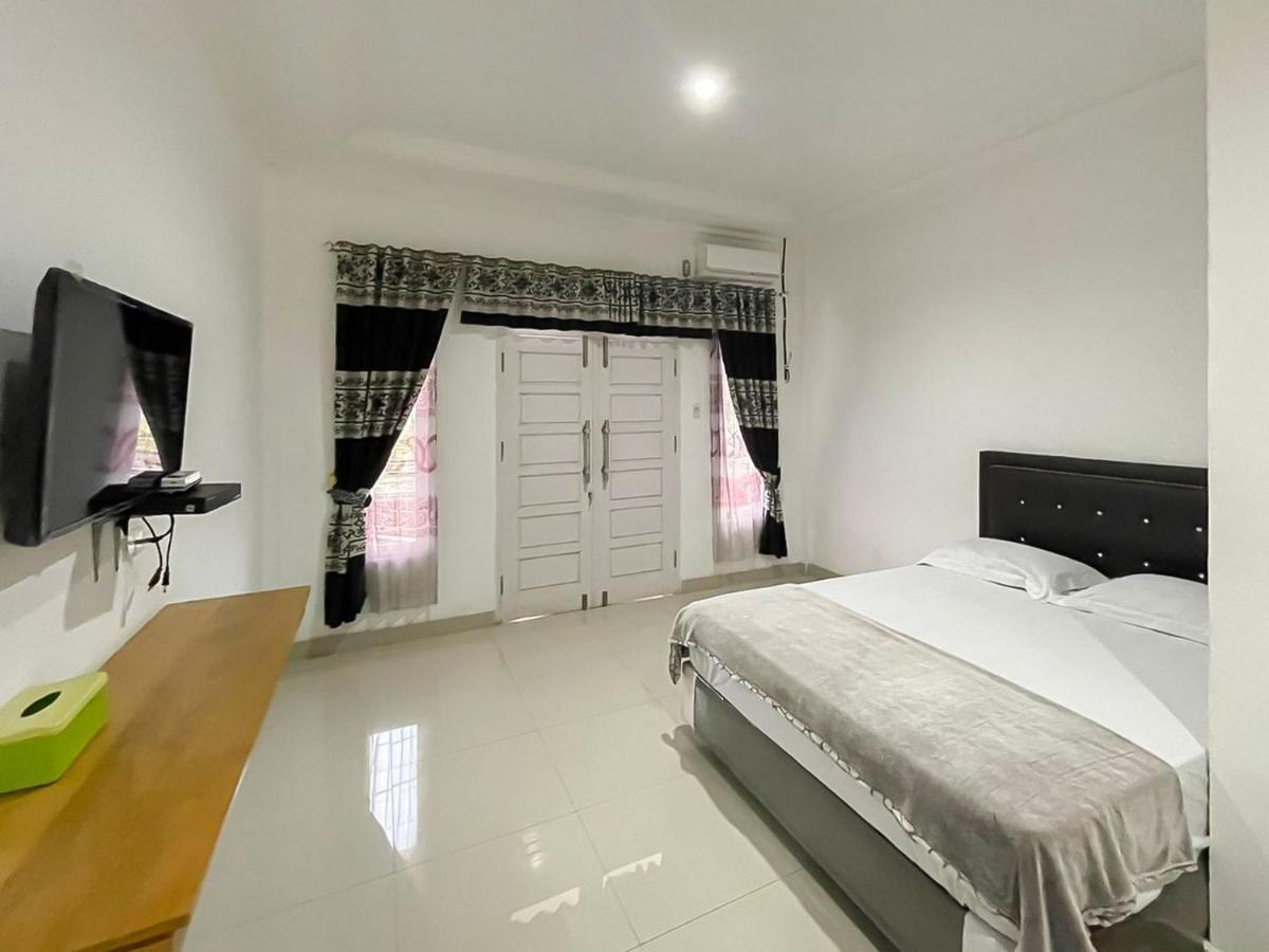 Hotel Lucky 21 Syariah Mitra Reddoorz Lubuklinggau エクステリア 写真